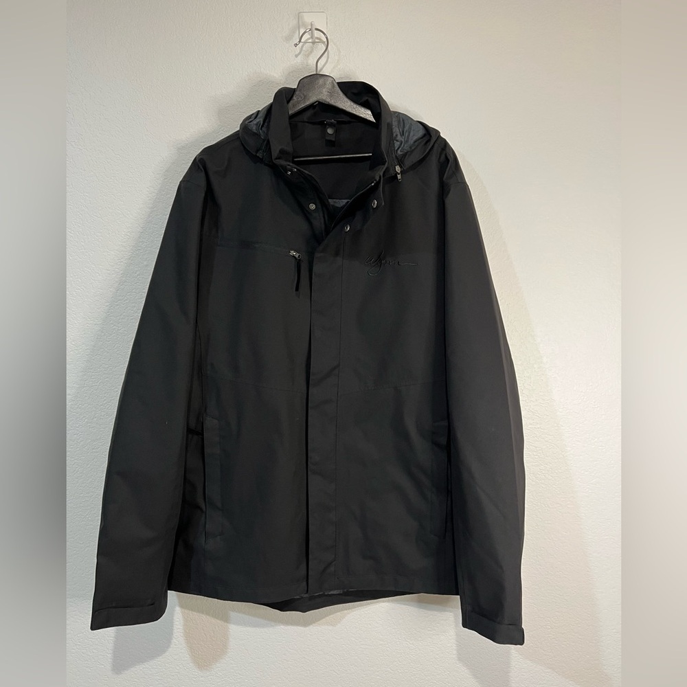 WYNN Casino Las Vegas Full Zip Black Golf Jacket Windbreaker Men's Size XL‎